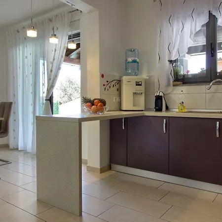Mit Privatpool Fuer 7 Personen Ca 130 Qm In Pula, Istrien Istrische Riviera Сasa de vacaciones Pula